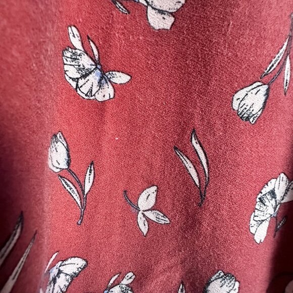 Dark Pink Floral Lauren Conrad Large Bell Sleeve Top, High Low Hem, Keyhole Back - Picture 6 of 12